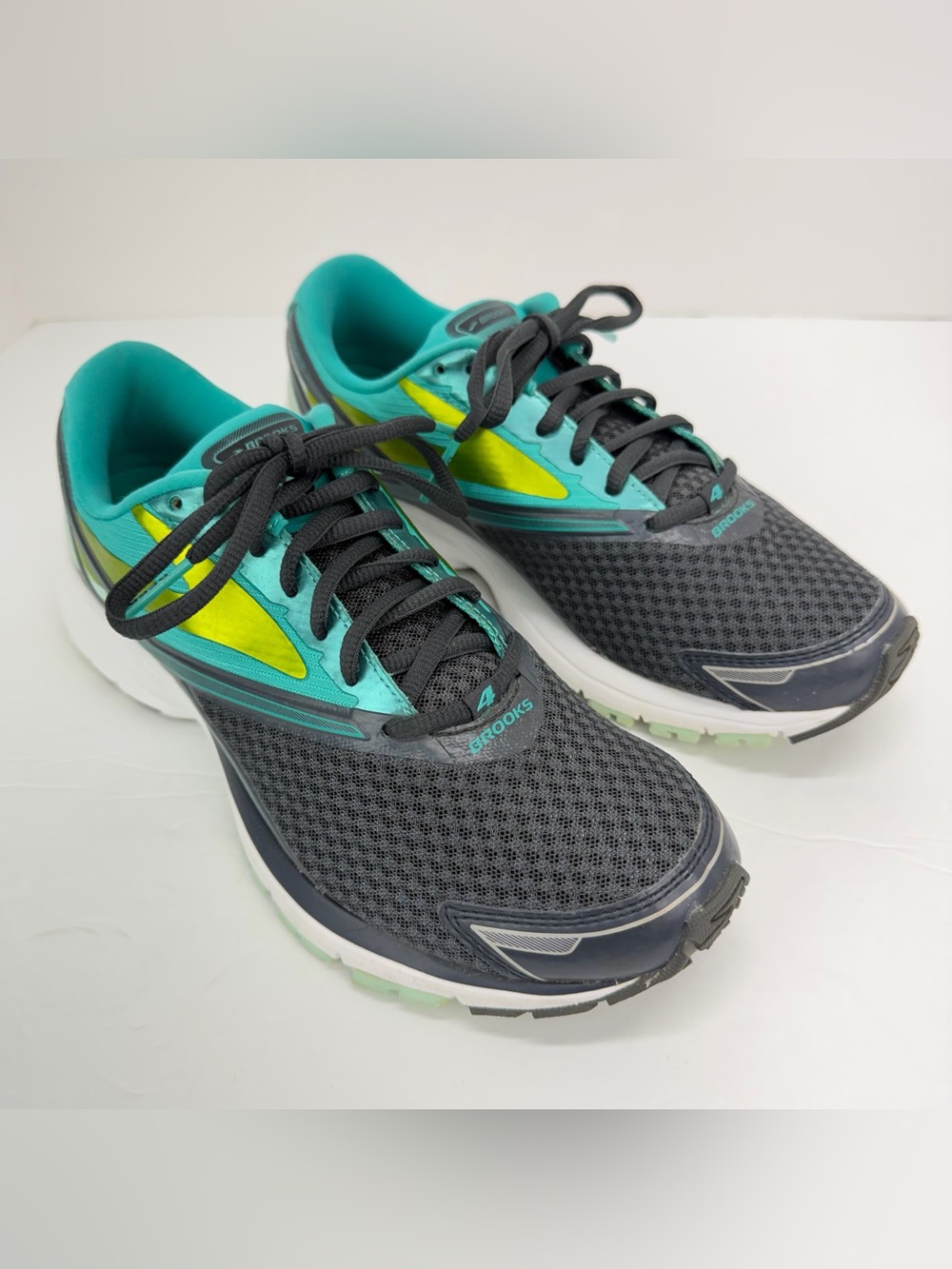 Brooks Launch 4 size 9 Women’s Gray Blue Green Running Shoes